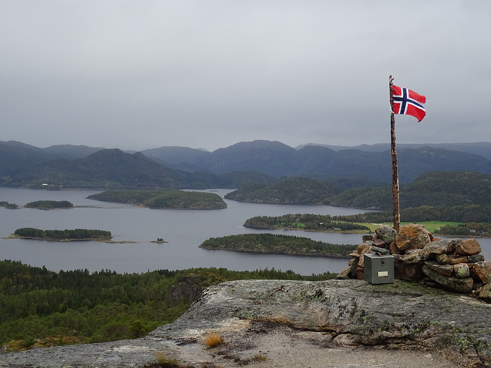 Båtvarden på Sonnofjellet Nord