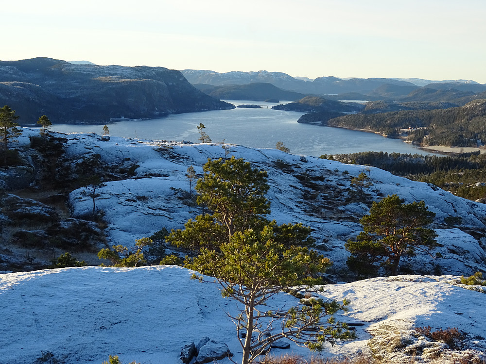 Utsikt fra Finnburfjellet mot Øltappen