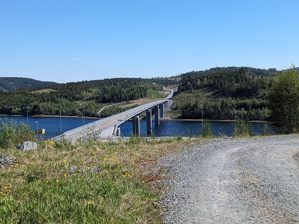 Brua over Beitstadsundet