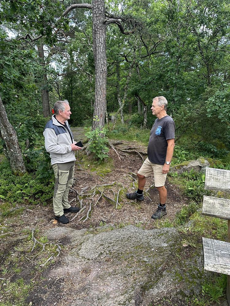 Jeg og Lars (snilen) i ivrig passiar på toppen 