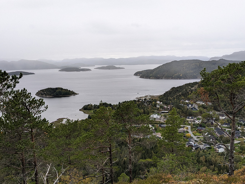Utsikt mot Gullholmstranda og øyene