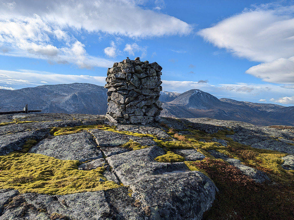 Varden på Litlfrøyningfjellet