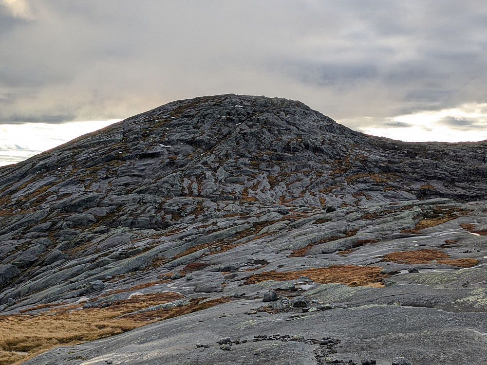 Flott oppgang mot Frøyningsfjellet