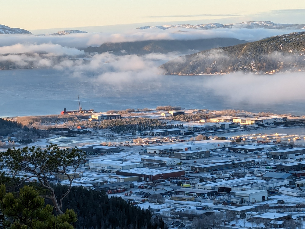 Spillum Industriområde med kaia