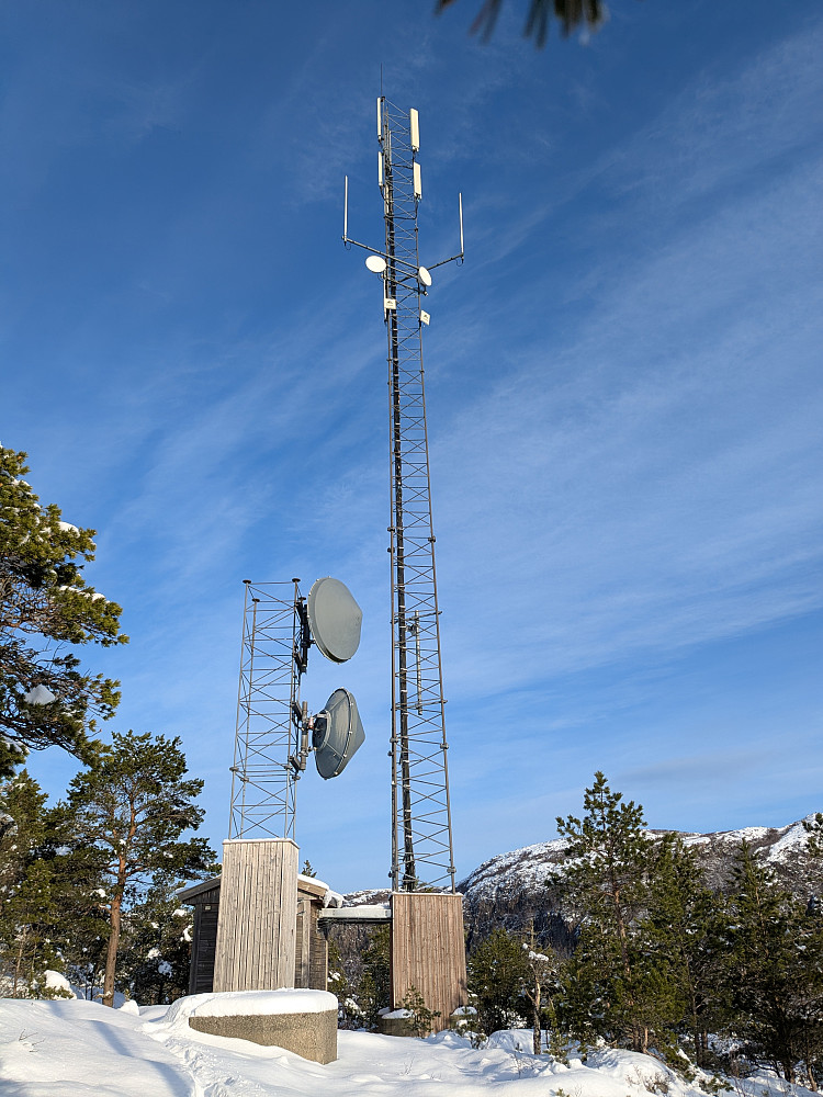 Telemast ca. halvveis til toppen