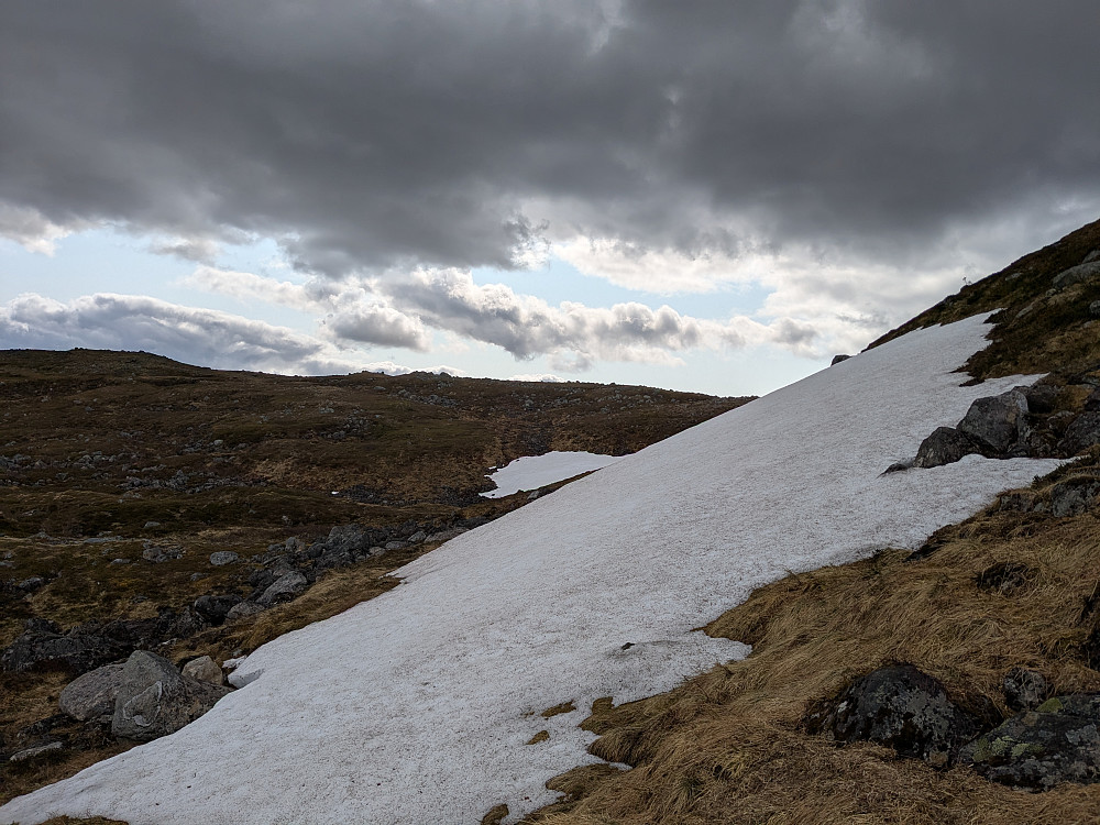 Noen snøflater mot Storfjellet