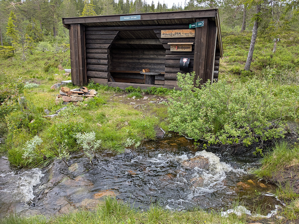 Gapahuk ved Søndre Rollsjø
