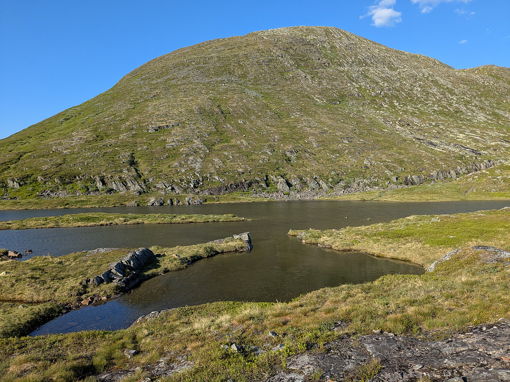 Tilhengaren sett fra vann 697