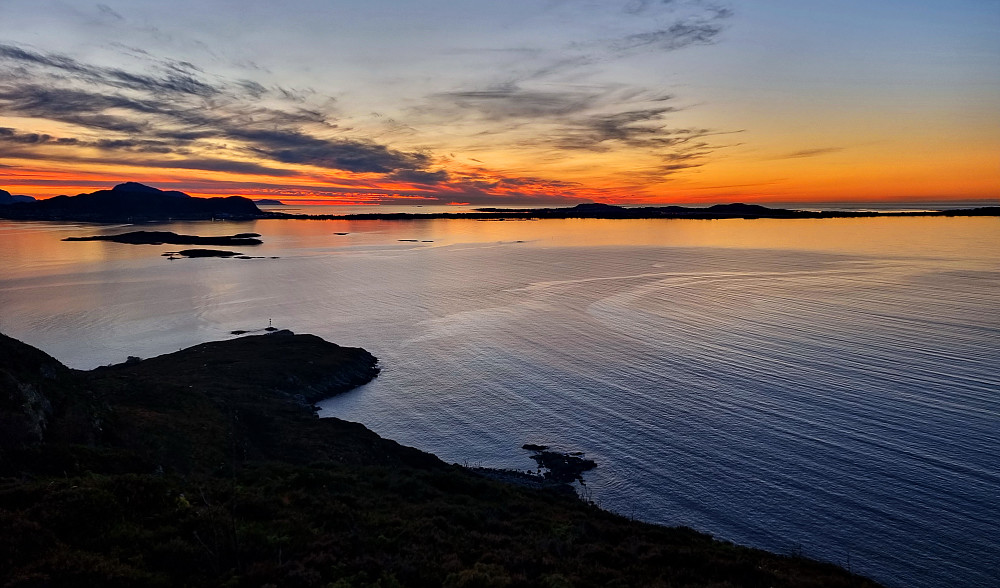Utsikt frå Bjørnøya i retning Valderøy og Vigra