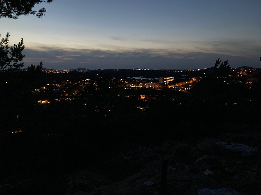 Straumsfjellet by night