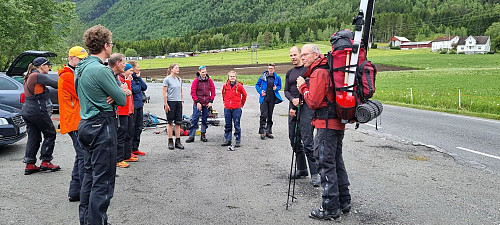 Start ved stien til Skåla